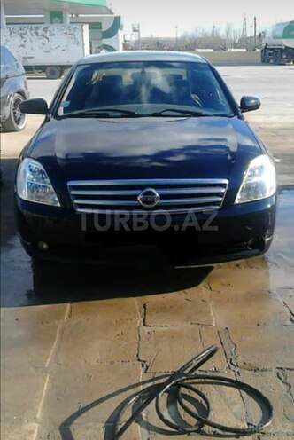 Nissan Teana 2004, 250,000 km - 1.6 l - Salyan