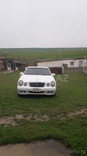 Mercedes E 320 2000, 319,000 km - 3.2 л - Bakı