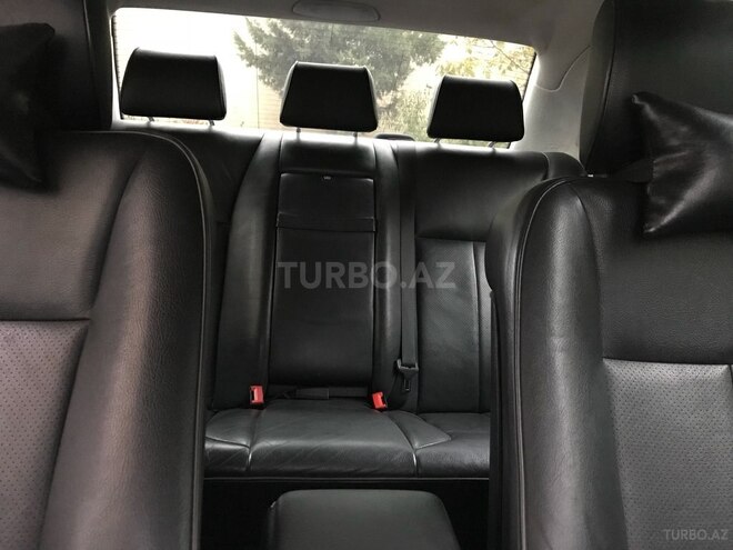 Mercedes E 240 1999, 242,453 km - 2.4 l - Bakı