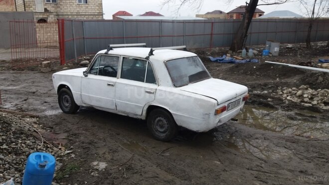 LADA (VAZ) 21011 1975, 9,922,900 km - 1.5 л - Quba