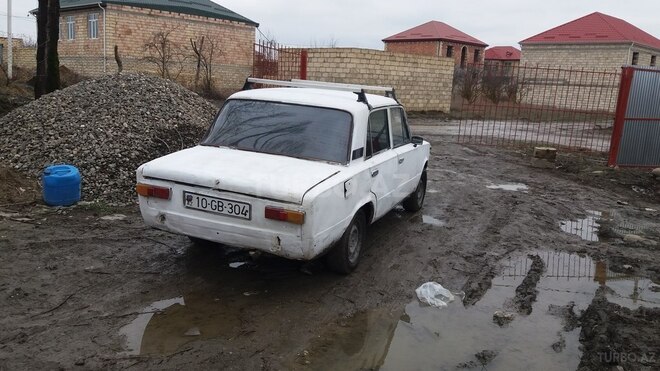 LADA (VAZ) 21011 1975, 9,922,900 km - 1.5 л - Quba