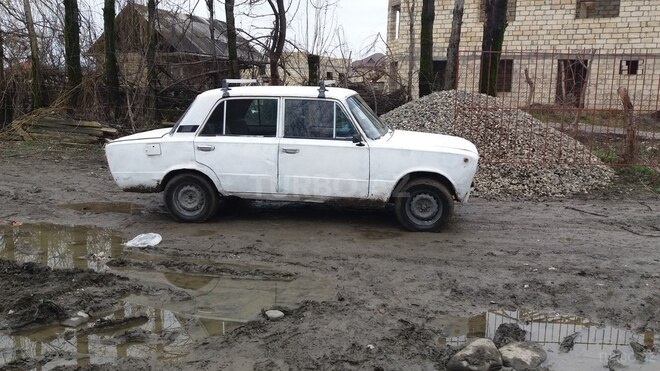 LADA (VAZ) 21011 1975, 9,922,900 km - 1.5 л - Quba