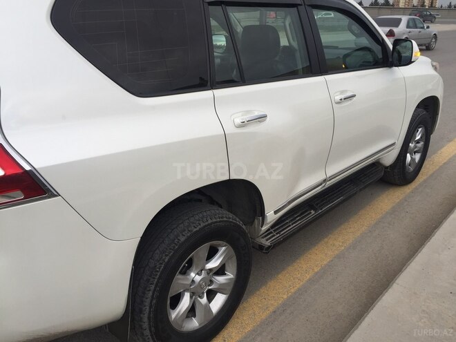 Toyota Prado 2010, 10,600 km - 2.7 л - Bakı