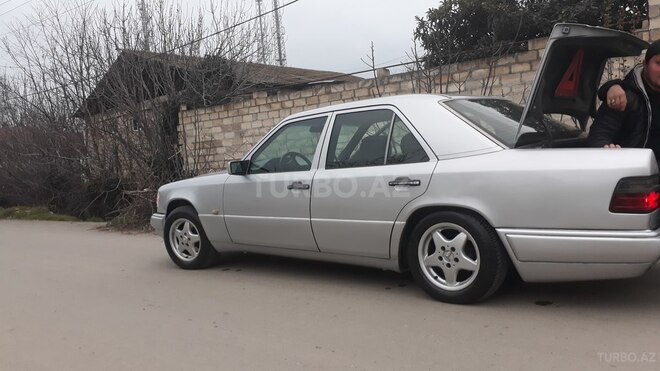 Mercedes E 200 1996, 336,000 km - 2.0 л - Bakı