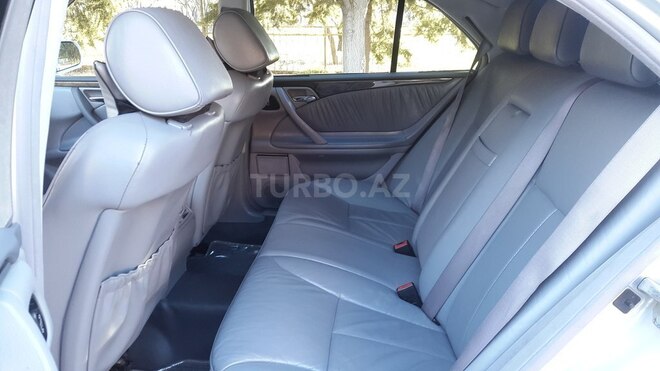 Mercedes E 260 2000, 196,000 km - 2.6 l - Mingəçevir