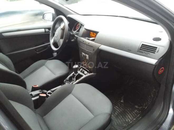 Opel Astra 2006, 135,000 km - 1.4 л - Bakı