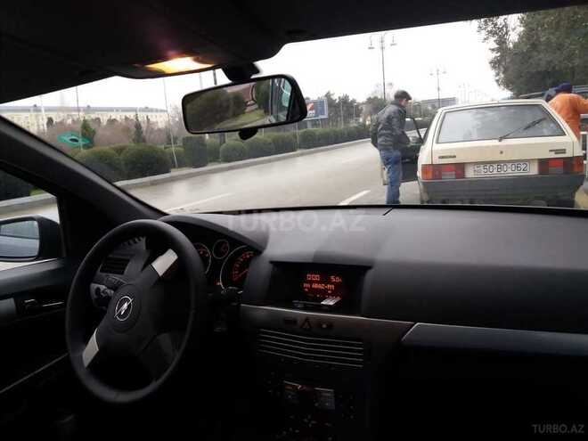 Opel Astra 2006, 135,000 km - 1.4 л - Bakı
