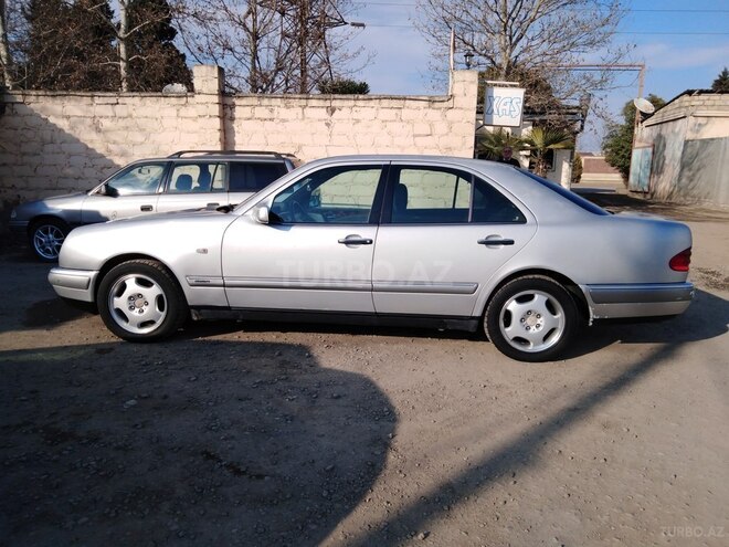 Mercedes E 240 1997, 310,000 km - 2.4 l - Gəncə