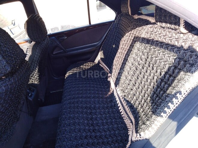Mercedes E 240 1997, 310,000 km - 2.4 l - Gəncə