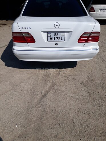 Mercedes E 320 2000, 310,000 km - 3.2 л - Bakı