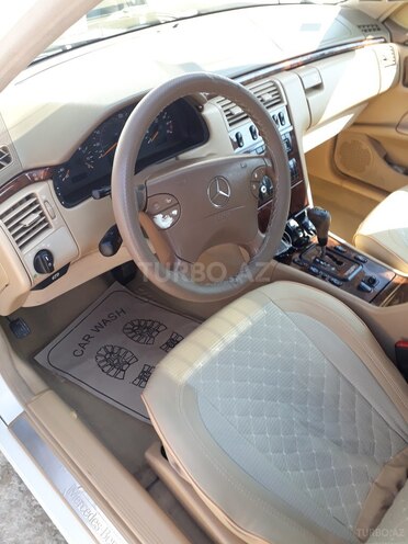 Mercedes E 320 2000, 310,000 km - 3.2 л - Bakı