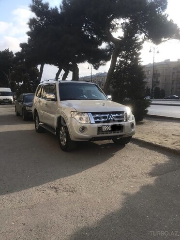 Mitsubishi Pajero 2013, 92,000 km - 3.5 l - Bakı