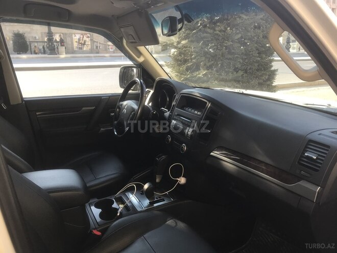 Mitsubishi Pajero 2013, 92,000 km - 3.5 l - Bakı