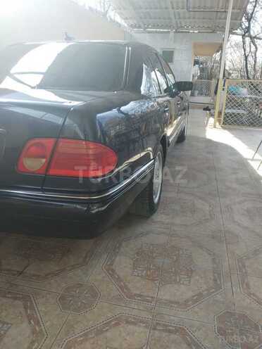 Mercedes E 240 1998, 296,000 km - 2.4 l - Gəncə