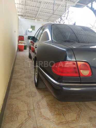 Mercedes E 240 1998, 296,000 km - 2.4 l - Gəncə