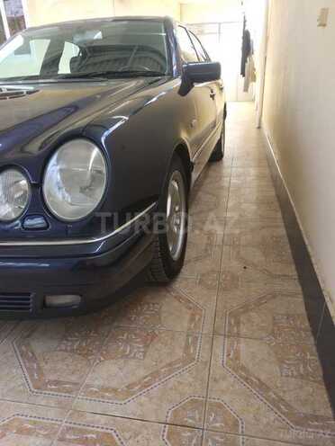 Mercedes E 240 1998, 296,000 km - 2.4 l - Gəncə