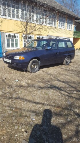Opel Astra 1993, 256,435 km - 1.8 l - Cəlilabad