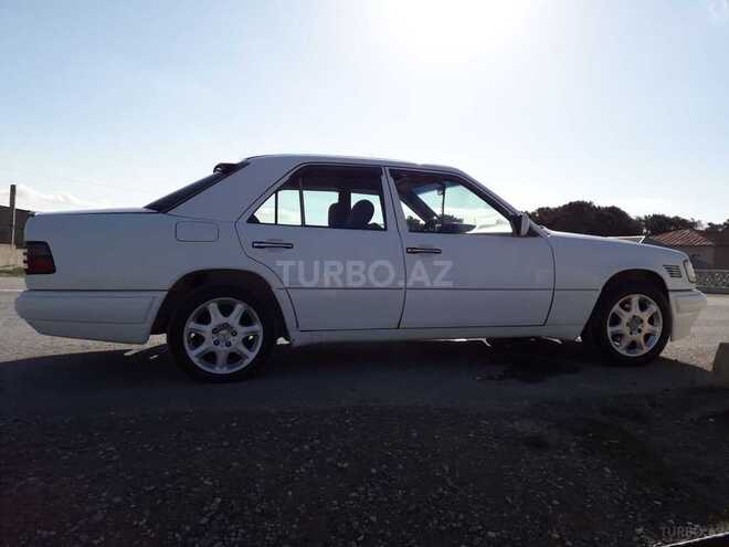 Mercedes E 250 1993, 426,000 km - 2.5 л - Bakı