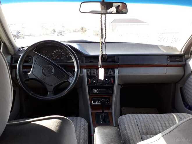 Mercedes E 250 1993, 426,000 km - 2.5 л - Bakı