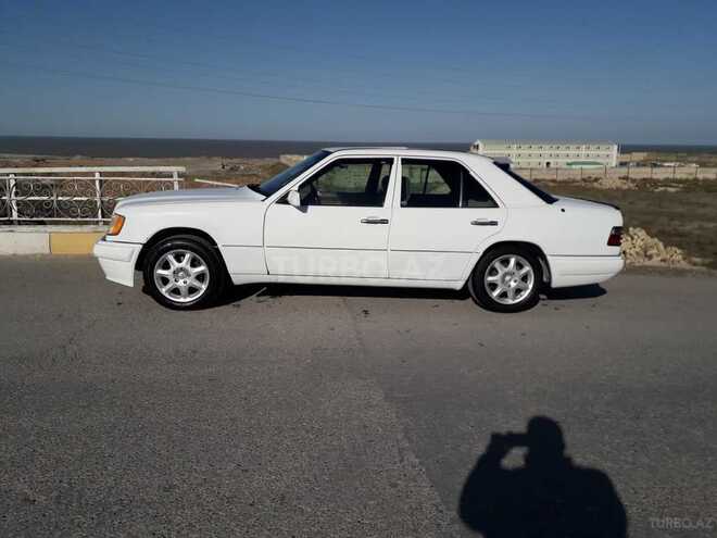 Mercedes E 250 1993, 426,000 km - 2.5 л - Bakı