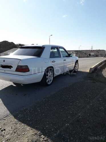 Mercedes E 250 1993, 426,000 km - 2.5 л - Bakı