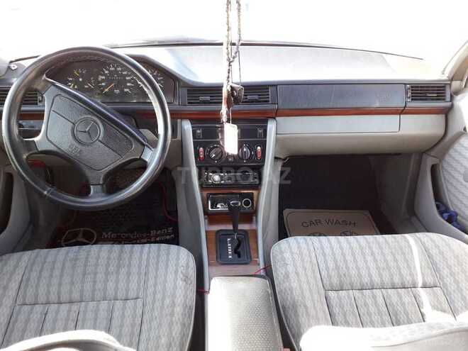 Mercedes E 250 1993, 426,000 km - 2.5 л - Bakı