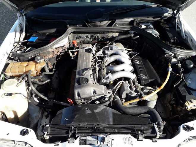 Mercedes E 250 1993, 426,000 km - 2.5 л - Bakı