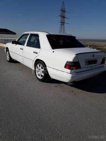Mercedes E 250 1993, 426,000 km - 2.5 л - Bakı