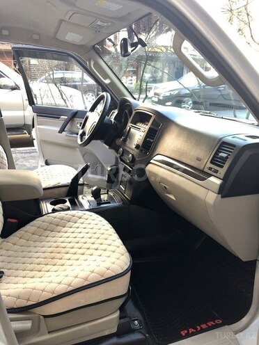 Mitsubishi Pajero 2011, 112,000 km - 3.5 л - Bakı