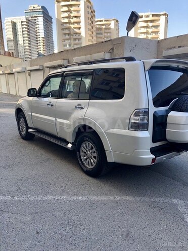 Mitsubishi Pajero 2011, 112,000 km - 3.5 л - Bakı