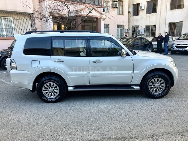 Mitsubishi Pajero 2011, 112,000 km - 3.5 л - Bakı