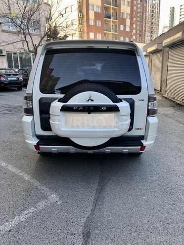 Mitsubishi Pajero 2011, 112,000 km - 3.5 л - Bakı