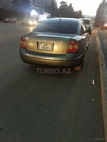 Volkswagen Passat 2002, 295,000 km - 0.1 l - Gəncə