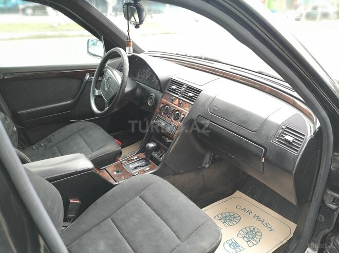 Mercedes C 220 1996, 145,000 km - 2.2 л - Sumqayıt