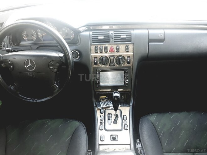 Mercedes E 220 2001, 280,482 km - 2.2 l - Bakı