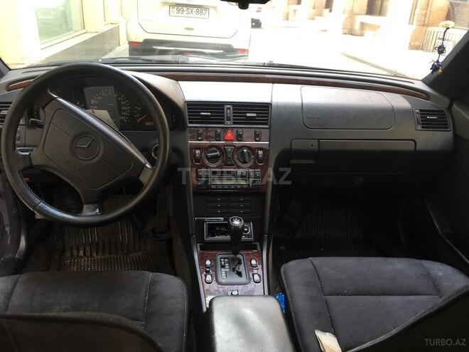 Mercedes C 230 1997, 236,000 km - 2.3 l - Bakı
