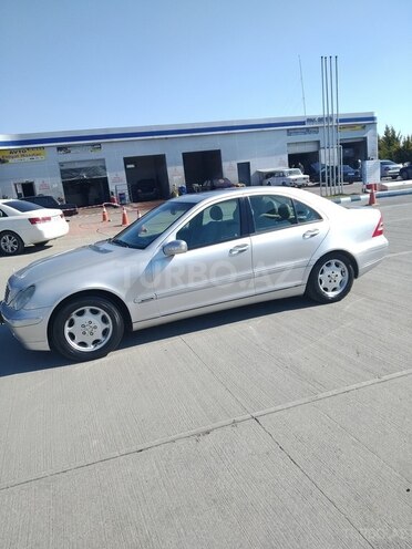 Mercedes C 200 2001, 276,000 km - 2.0 l - Qəbələ