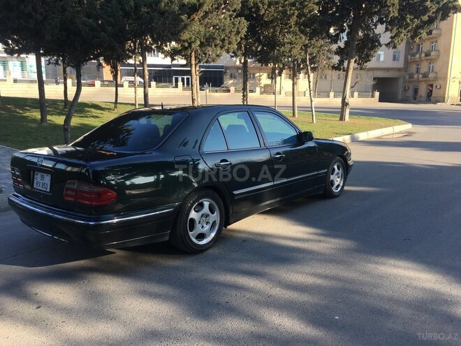 Mercedes E 220 2000, 395,000 km - 2.2 l - Bakı