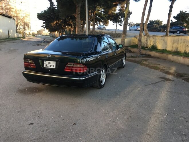 Mercedes E 220 2000, 395,000 km - 2.2 l - Bakı