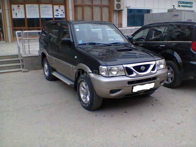 Nissan Terrano 2000, 222,000 km - 2.4 l - Bakı