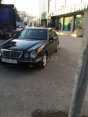 Mercedes E 220 2000, 395,000 km - 2.2 l - Bakı