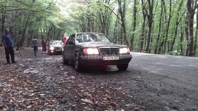 Mercedes E 250 1995, 602,000 km - 2.5 л - Bakı