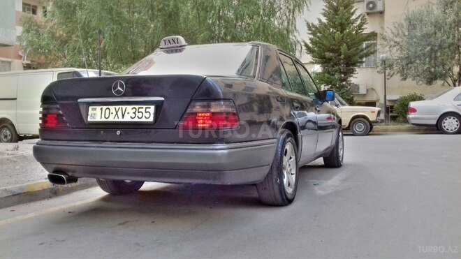 Mercedes E 250 1995, 602,000 km - 2.5 л - Bakı