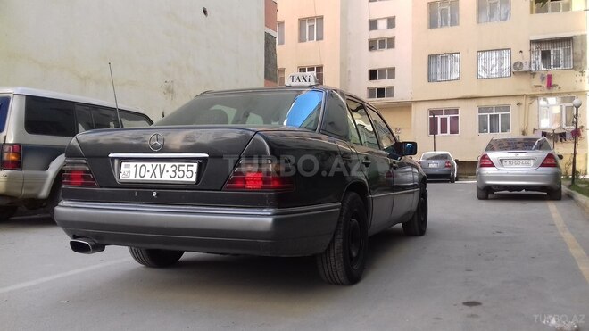 Mercedes E 250 1995, 602,000 km - 2.5 л - Bakı