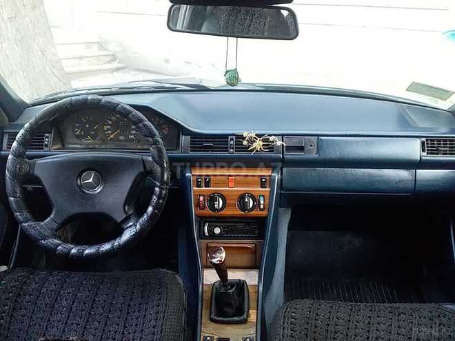 Mercedes E 260 1989, 155,000 km - 2.6 л - Bakı