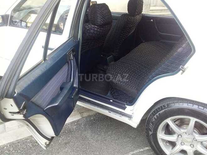 Mercedes E 260 1989, 155,000 km - 2.6 л - Bakı