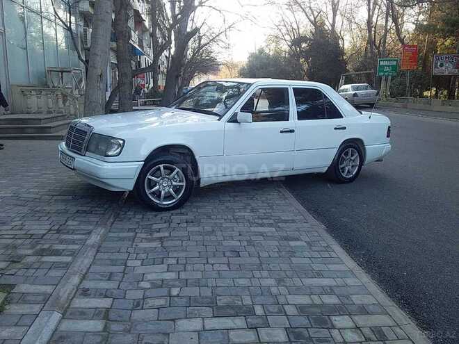 Mercedes E 260 1989, 155,000 km - 2.6 л - Bakı