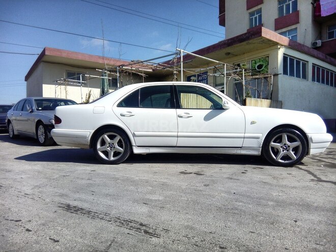 Mercedes E 240 1998, 315,968 km - 2.4 l - Bakı