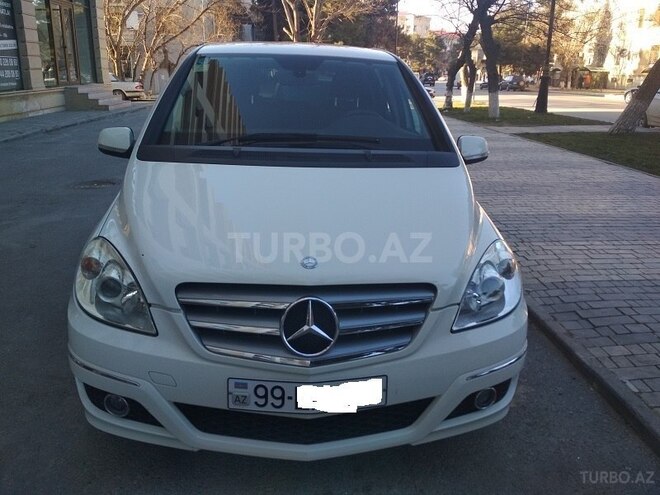Mercedes B 180 2010, 52,900 km - 1.7 l - Sumqayıt