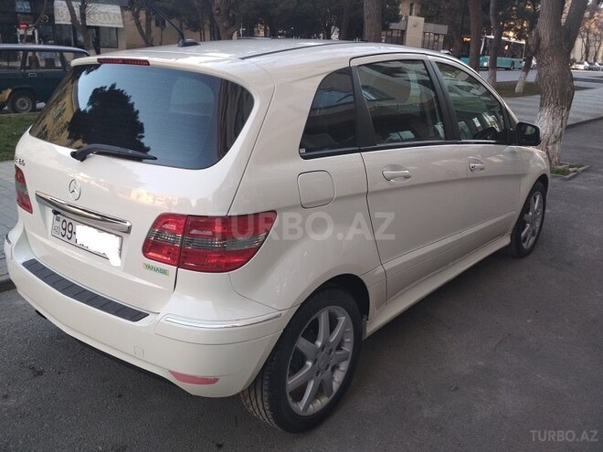 Mercedes B 180 2010, 52,900 km - 1.7 l - Sumqayıt